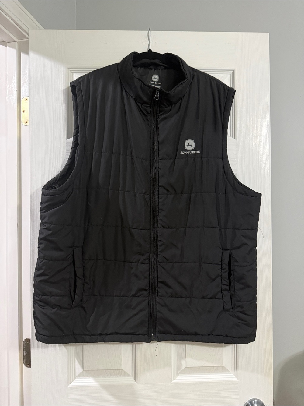 John Deere Men's Black Quilted Puffer Vest